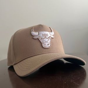 9Forty New Era Tan Snapback Hat ‘Chicago Bulls’